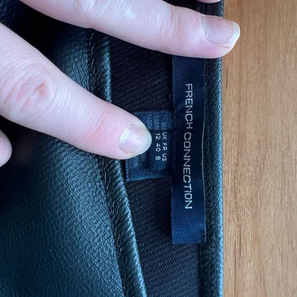 FRENCH CONNECTION faux leather v-neck dress Sz 8 - Picture 9 of 10